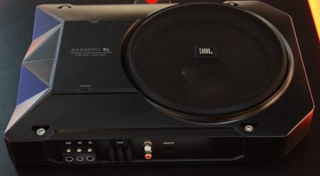 JBL 20cm 125W aktív lapos mélysugárzó BASSPROSL