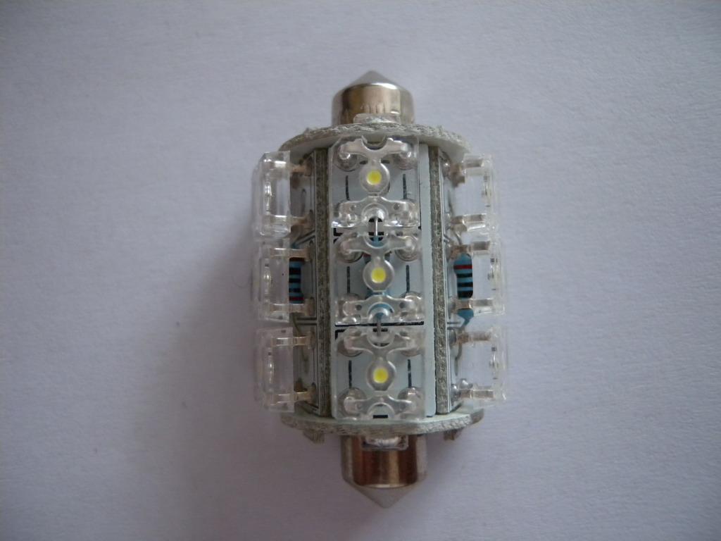 Beltéri és rendszámtábla világítás 9 LED-es Piranha 270fok látószög 44mm BELT-RSZ9L
